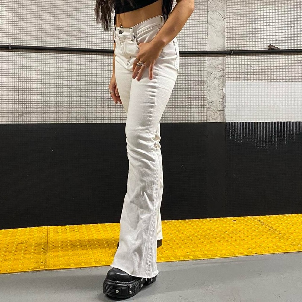 ética high rise white flare jeans 🐁